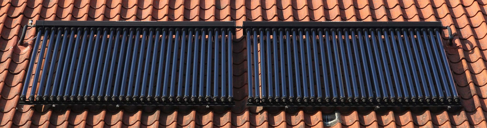 Capteurs solaires thermiques sur toit